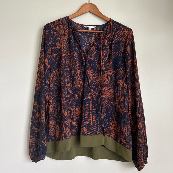 Cabi Border Wrap Python Print Burnt Orange & Navy Blue Size Large Blouse! - Picture 1 of 5